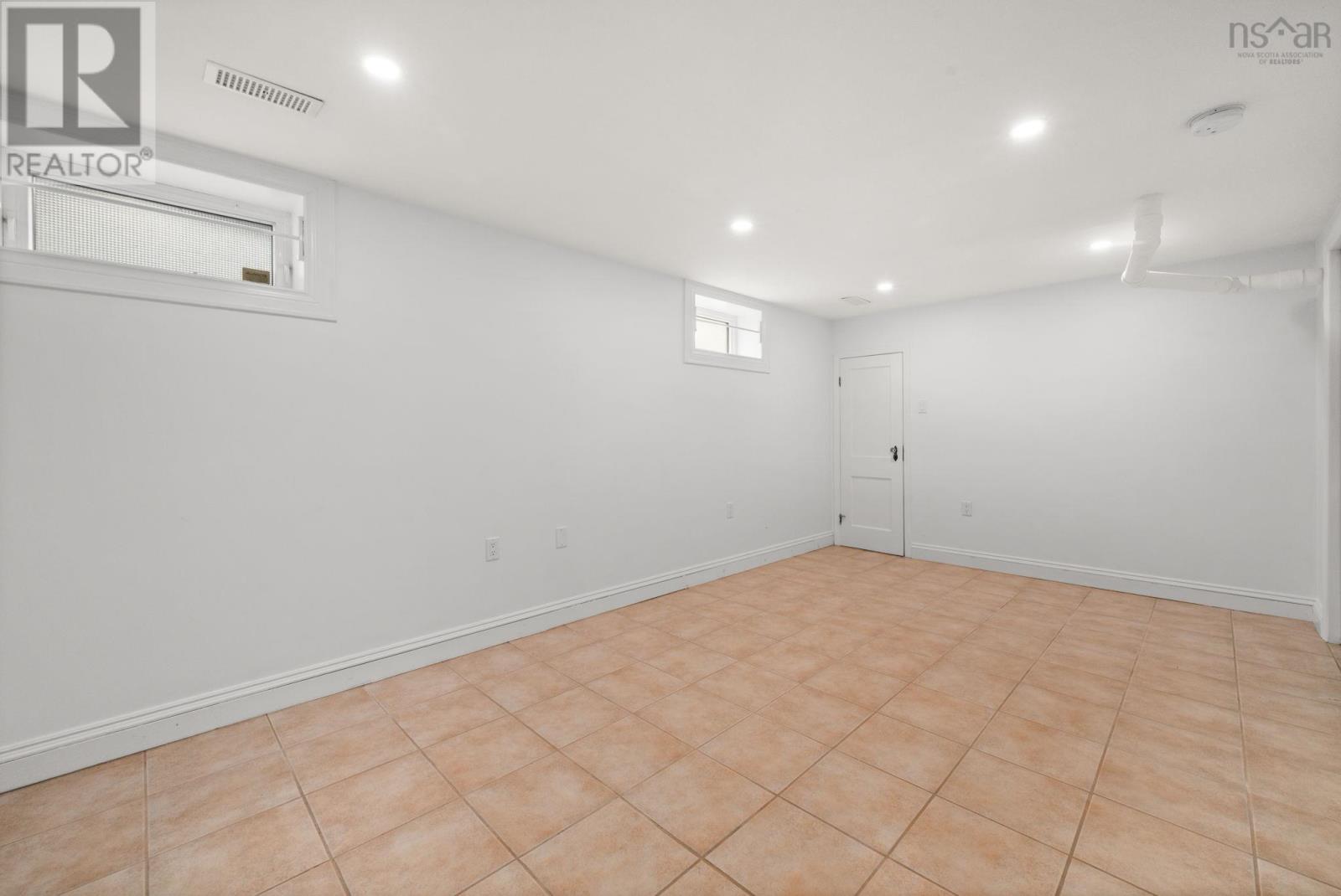 1139 Dalhousie Street - 39