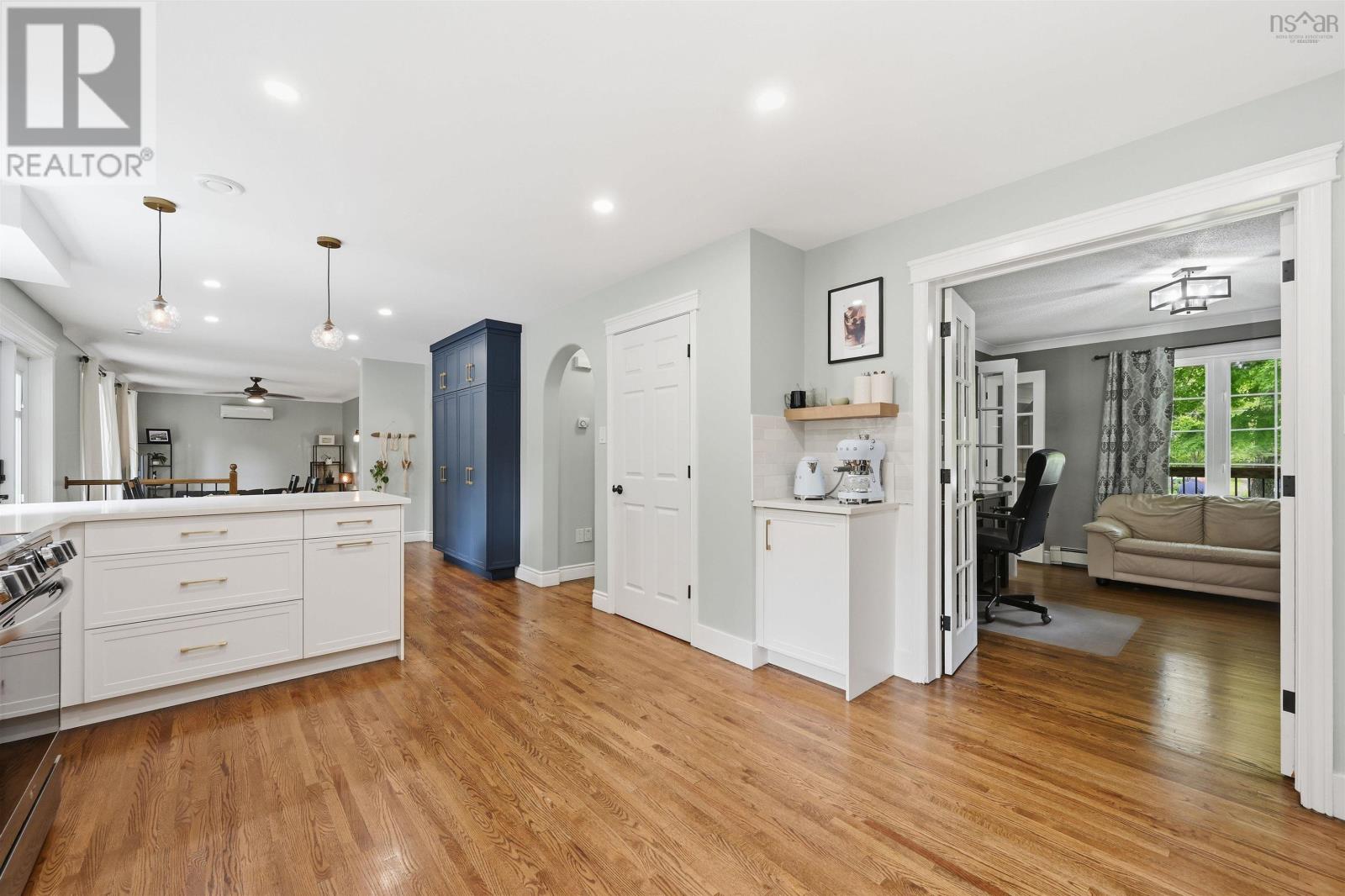 321 NORMAN Boulevard - 11
