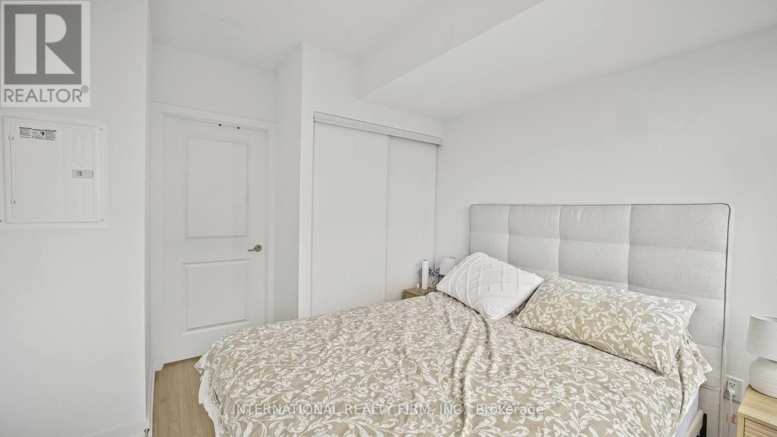 #4602 395 BLOOR STREET E - 20