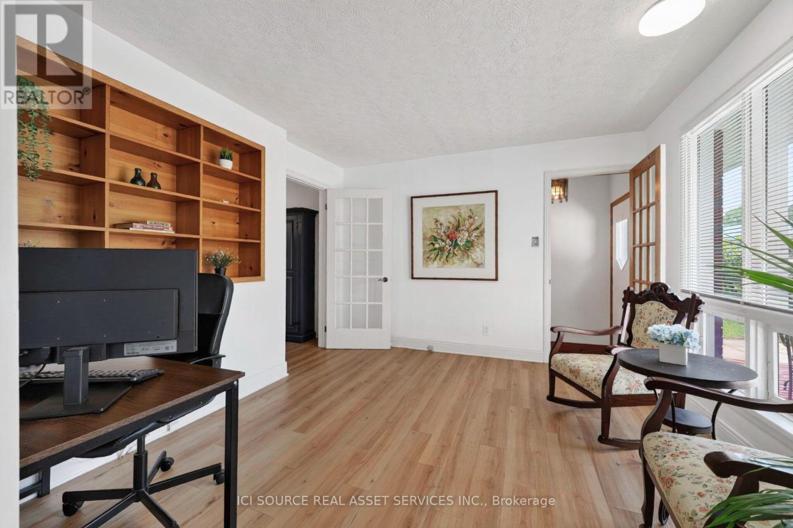 1215 PRINCESS STREET - 18
