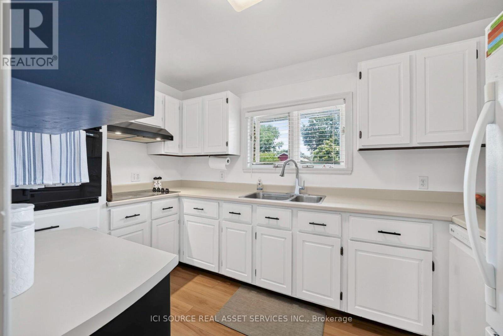 1215 PRINCESS STREET - 16