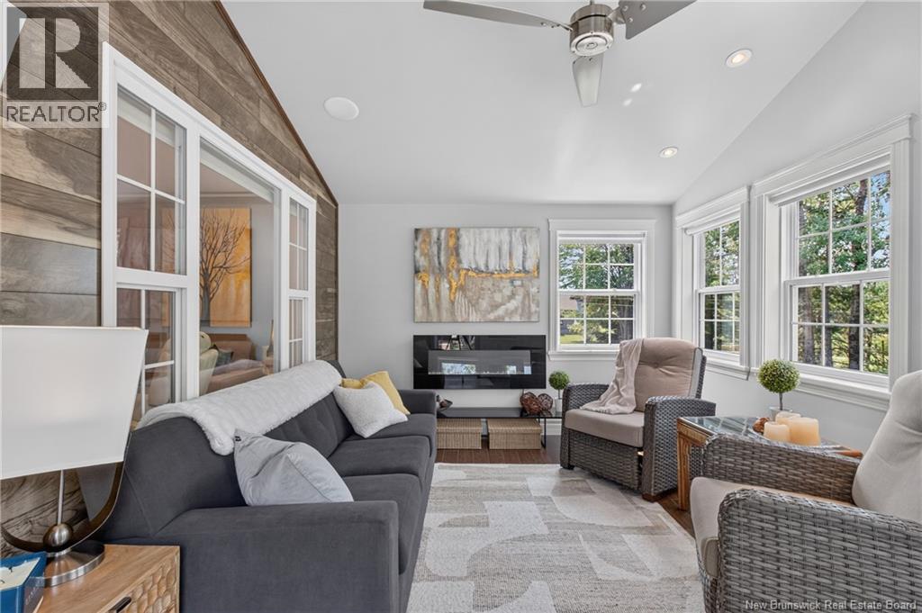 50 Meunier Street - 19