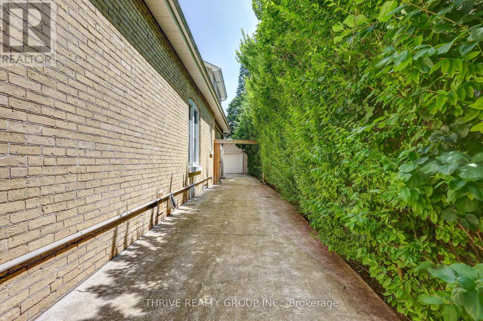 866 WILLIAM STREET - 6