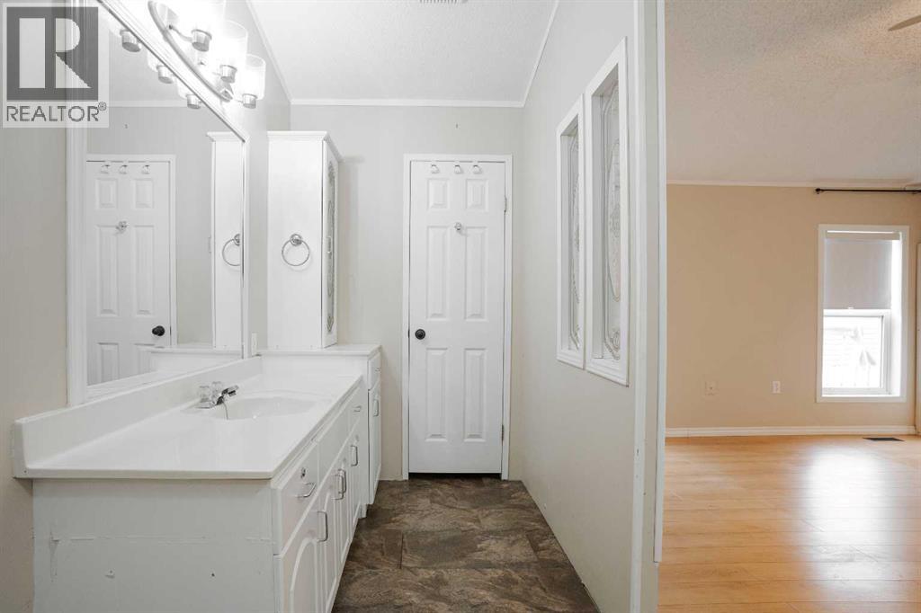 157 Grandview Crescent - 29