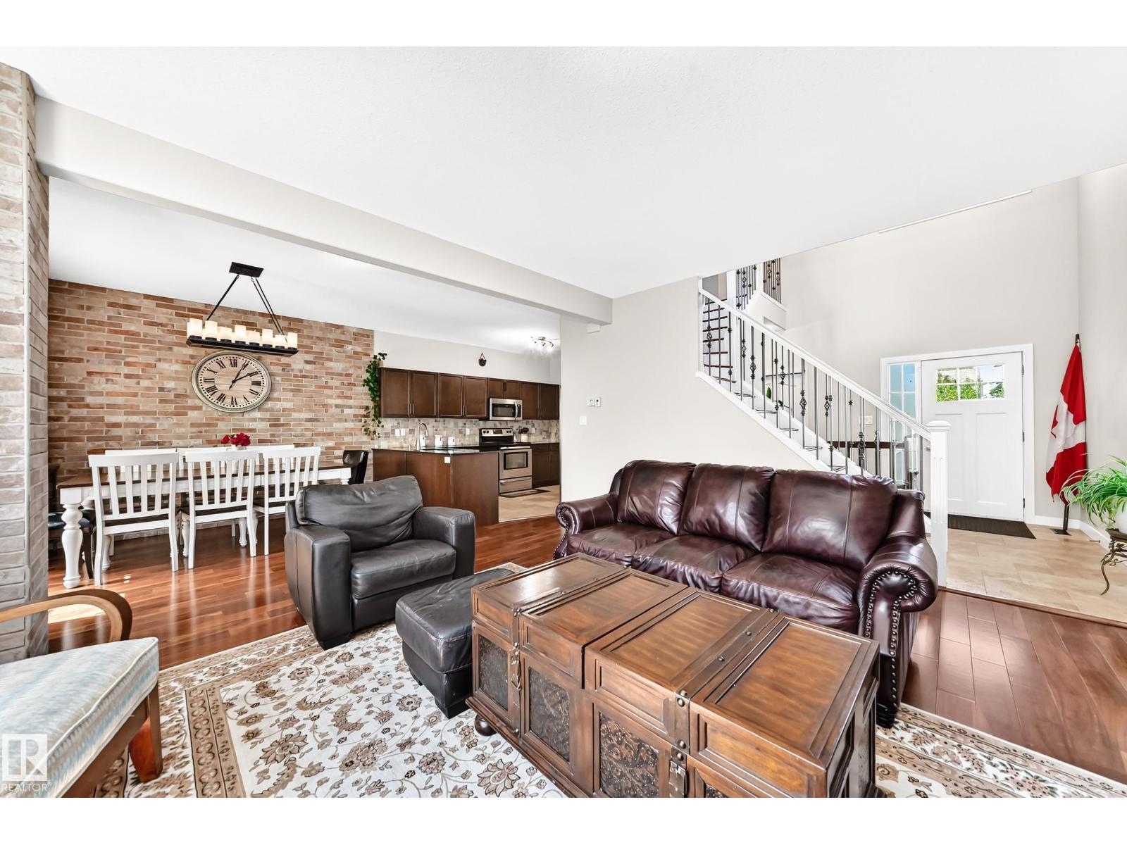 17819 8 AV SW — photo 10