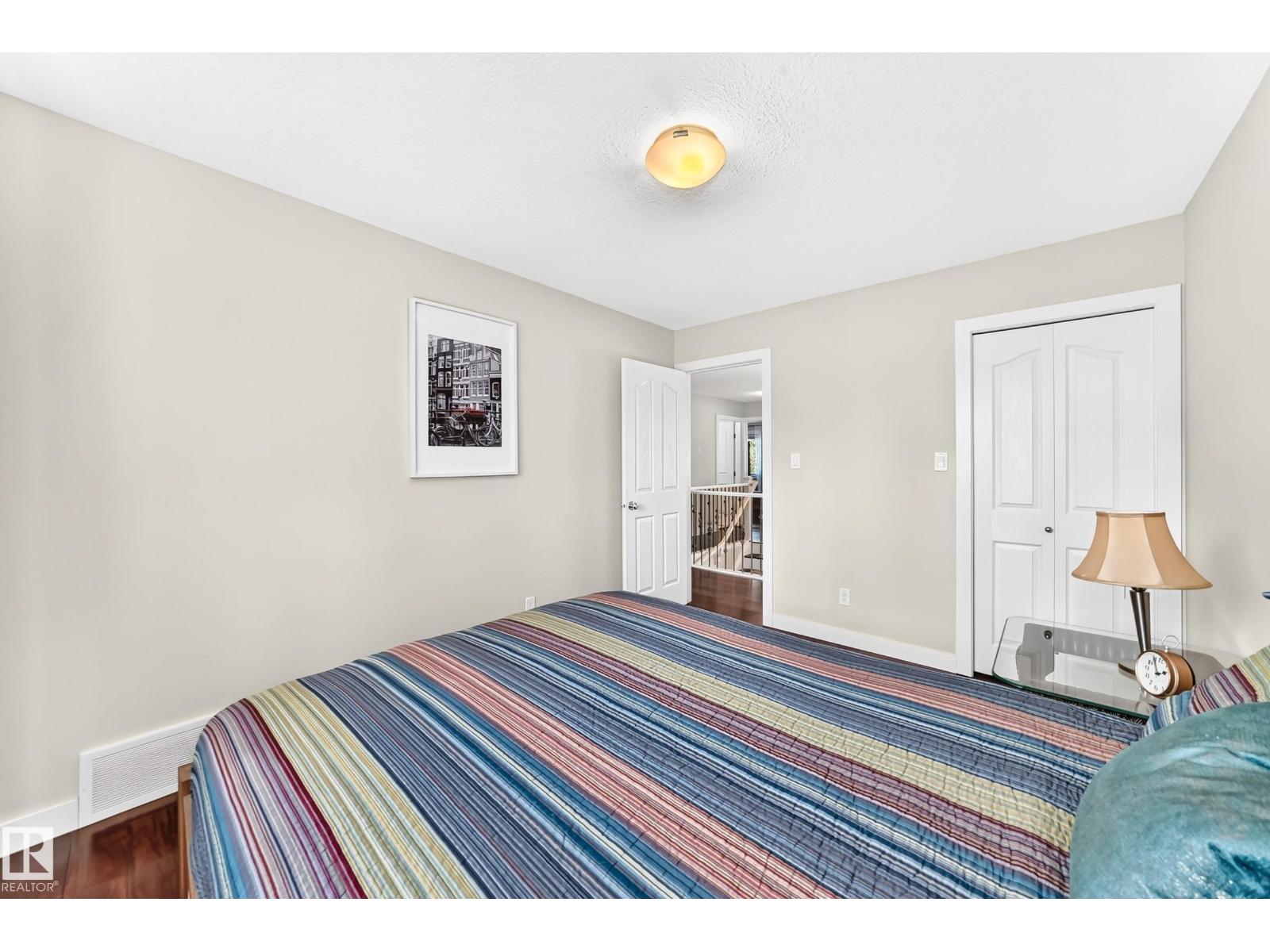 17819 8 AV SW — photo 38
