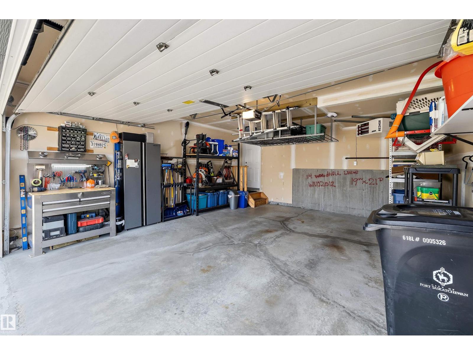 114 WOODHILL LN — photo 48