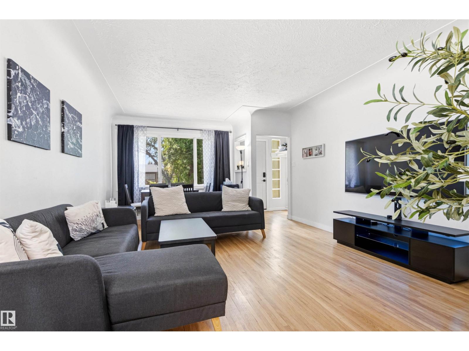 11115 11117 116 ST NW - 11