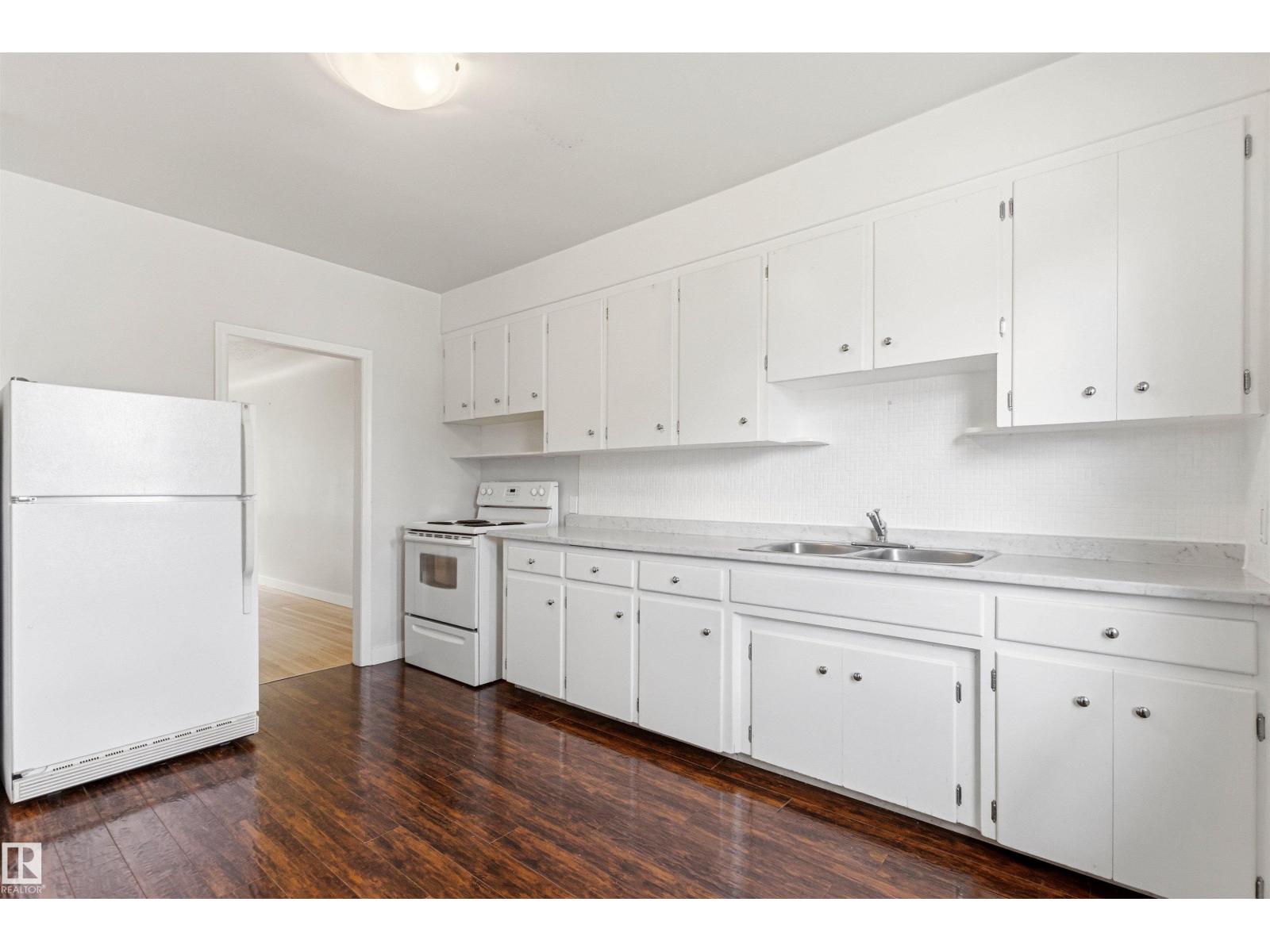 11115 11117 116 ST NW - 32