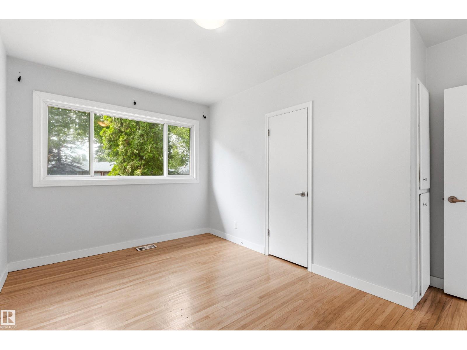 11115 11117 116 ST NW - 37