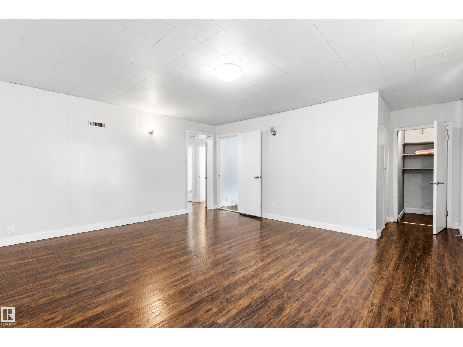 11115 11117 116 ST NW - 41