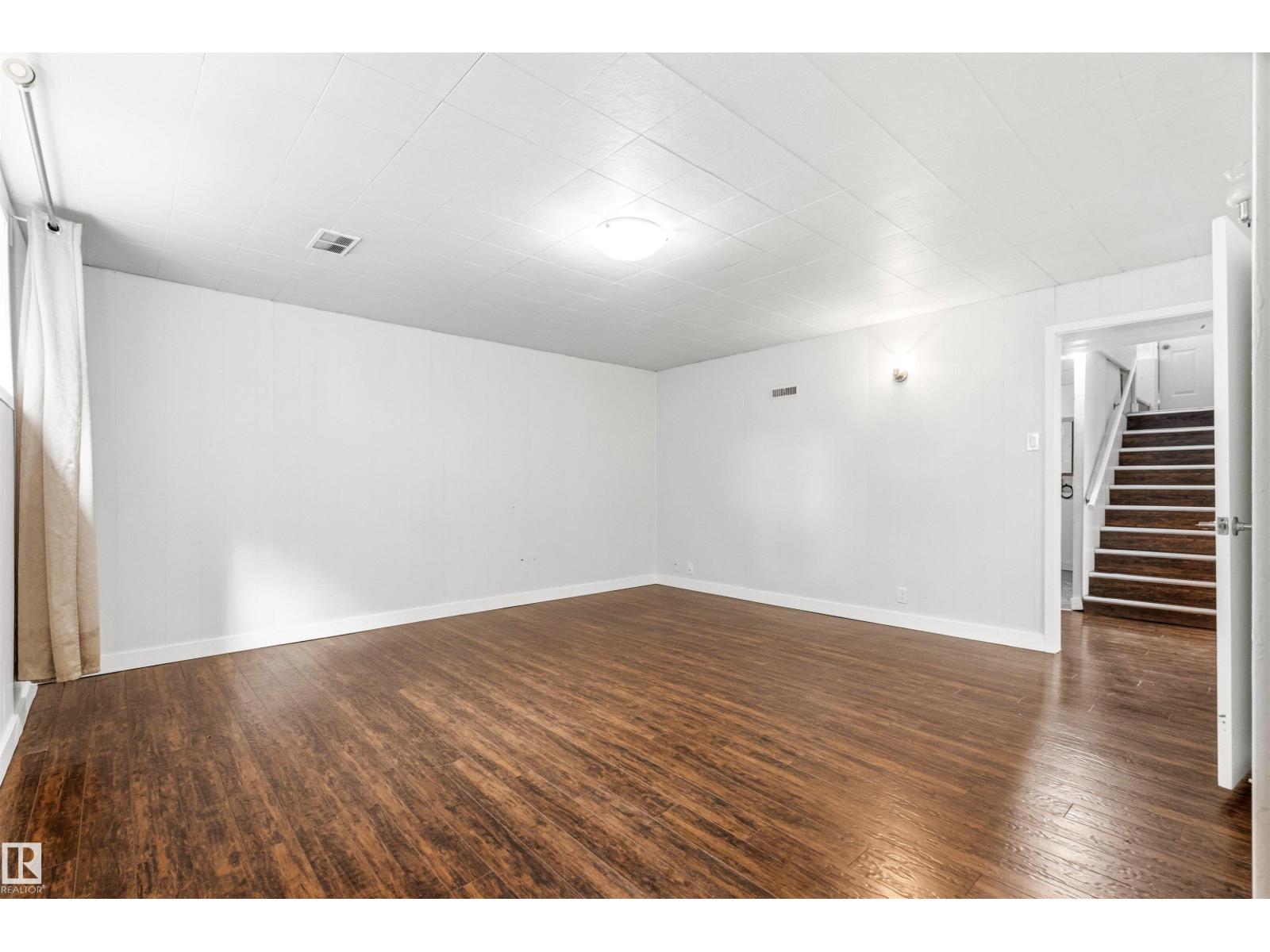 11115 11117 116 ST NW - 42