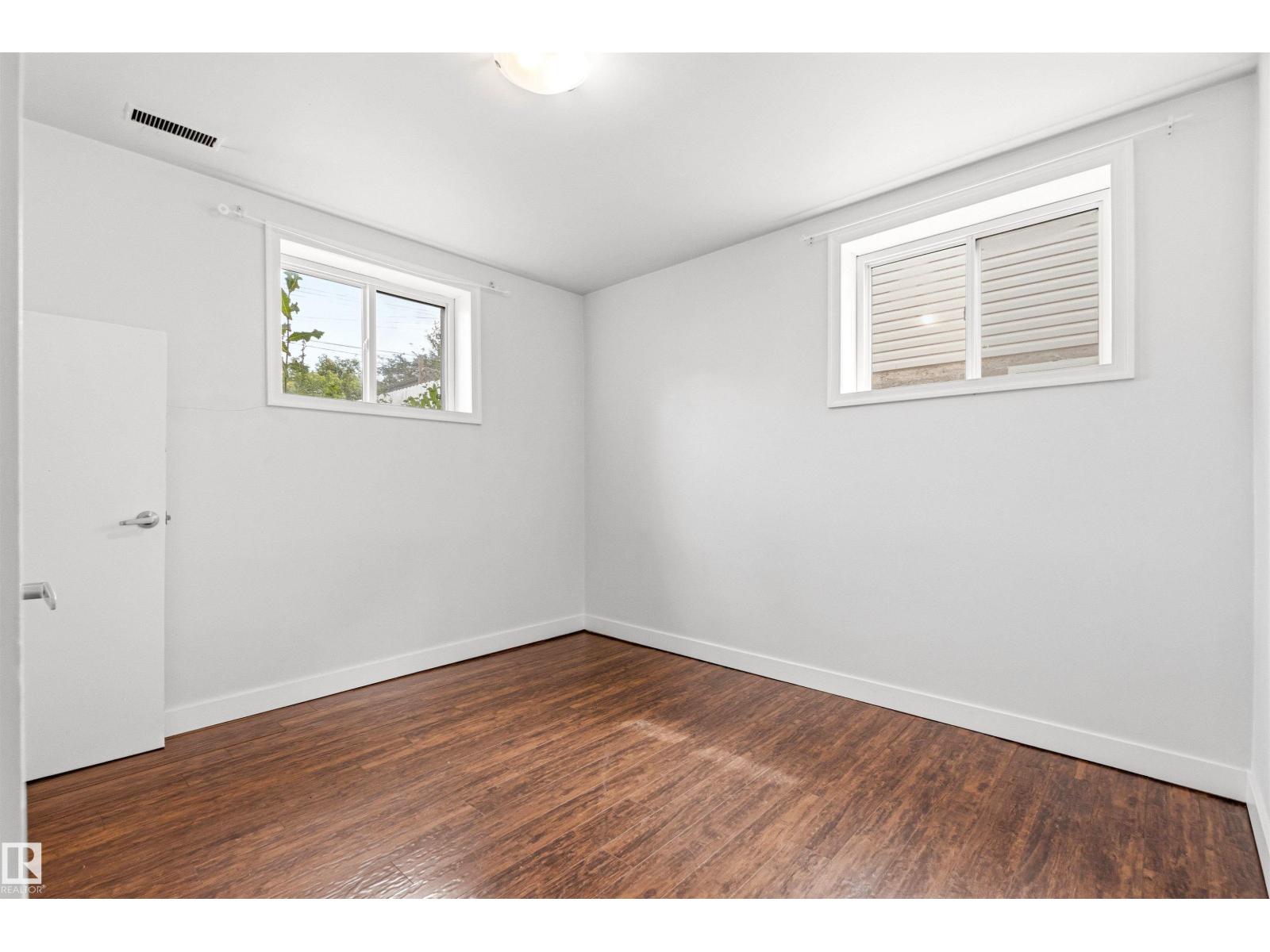 11115 11117 116 ST NW - 43