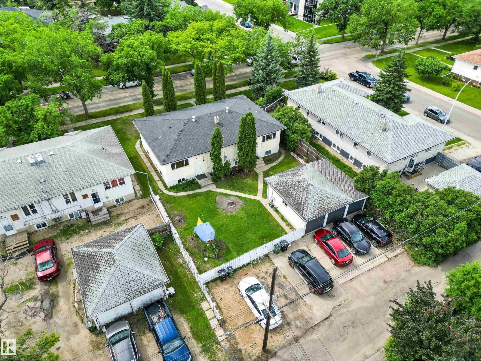11115 11117 116 ST NW - 48