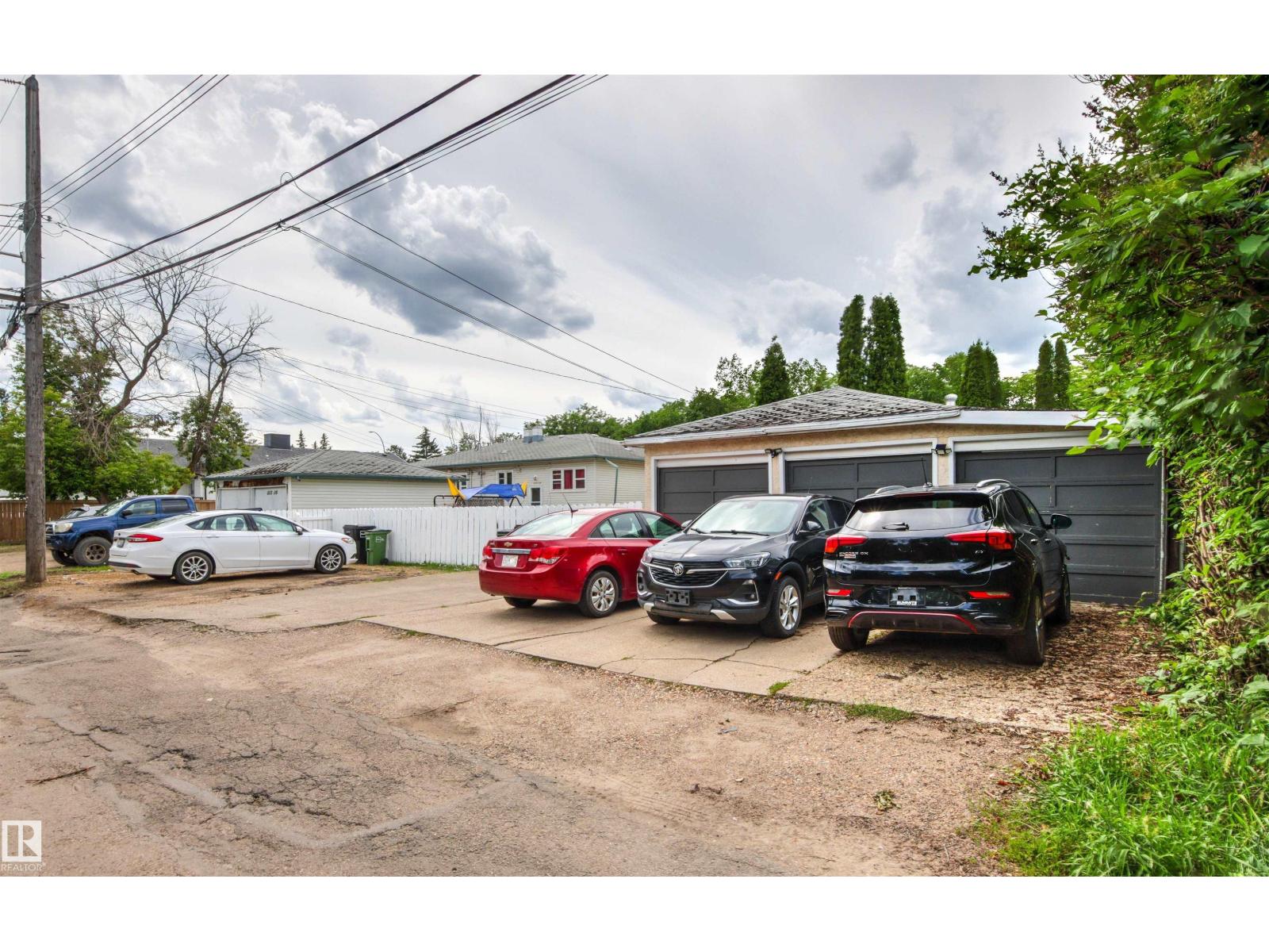 11115 11117 116 ST NW - 51