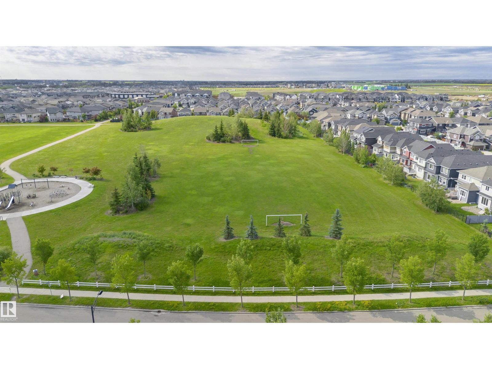 1235 164 ST SW - 52