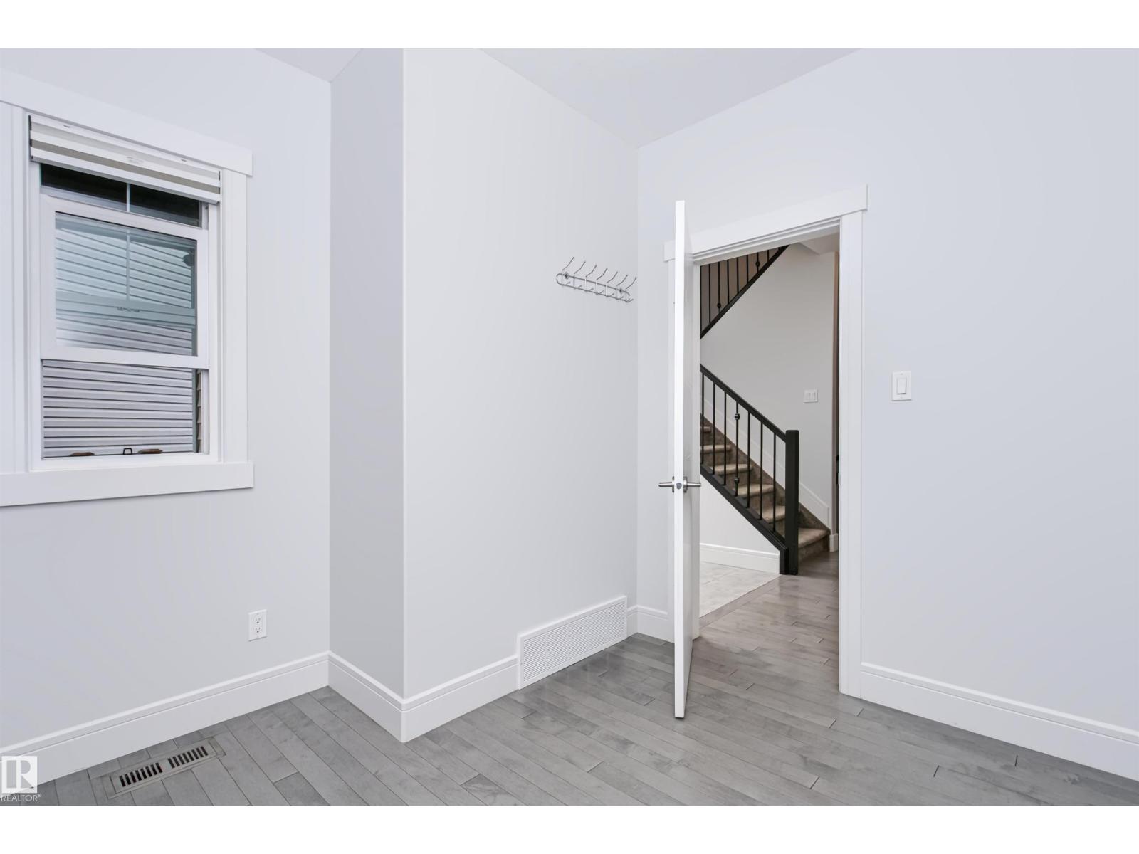 1235 164 ST SW - 9