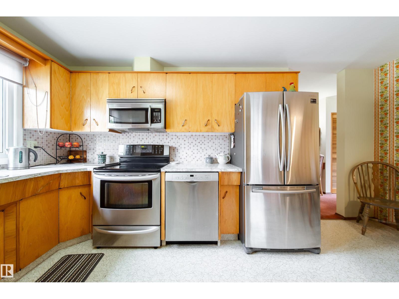 4328 116 ST NW NW — photo 11