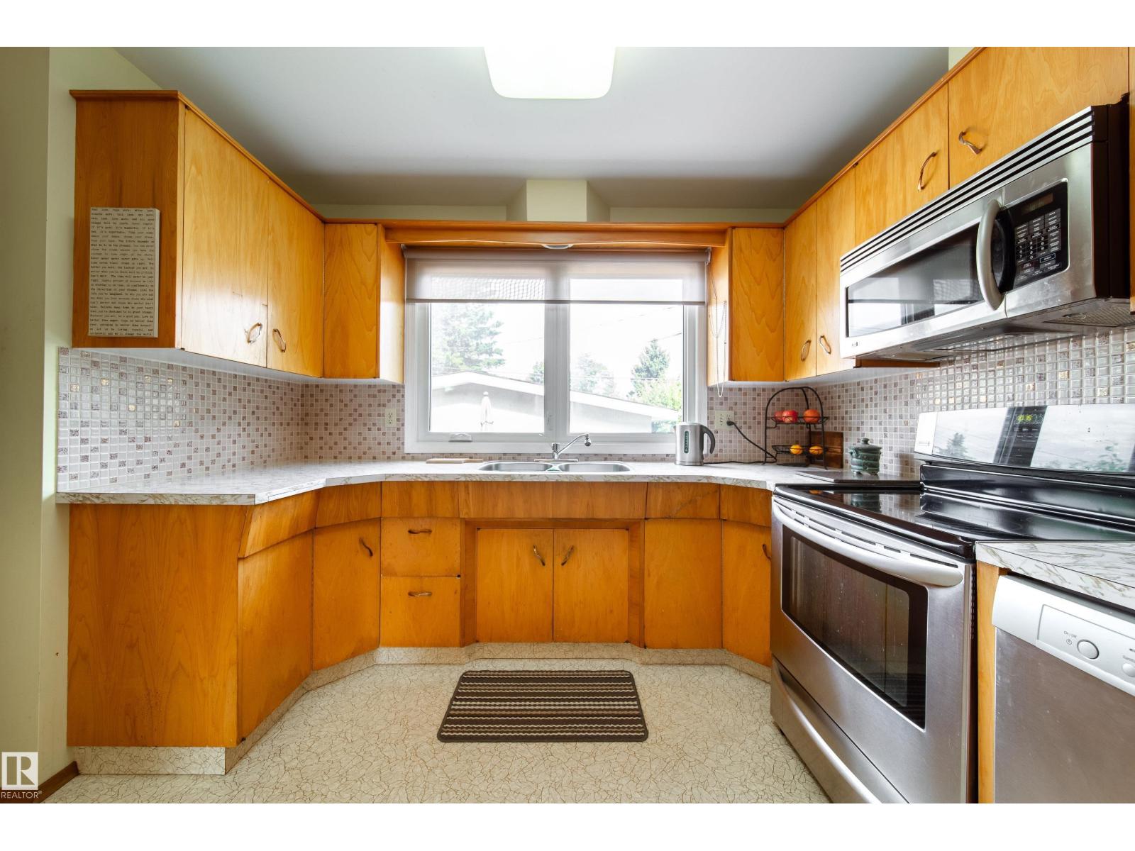 4328 116 ST NW NW — photo 12