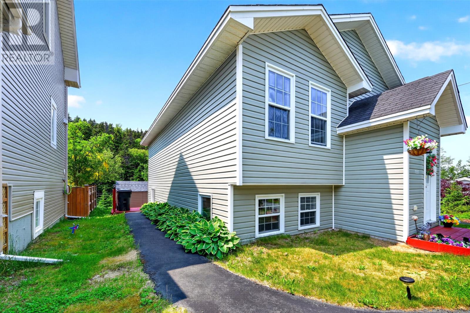 1551 Thorburn Road - 2