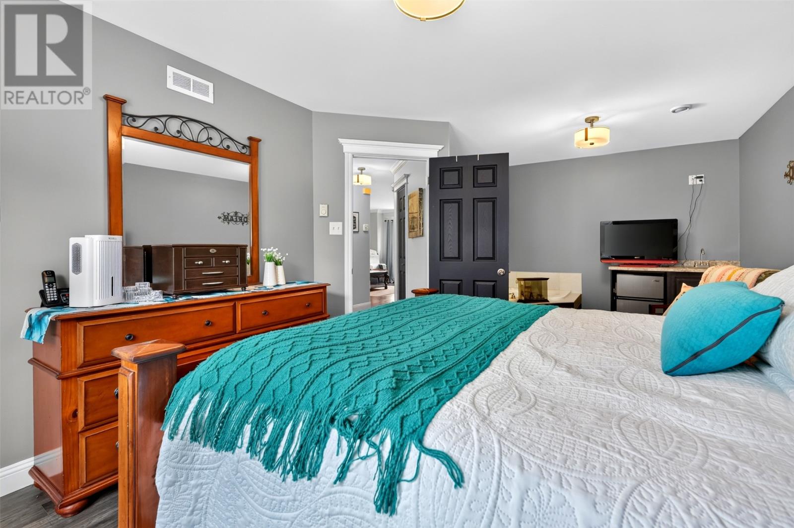 1551 Thorburn Road - 24