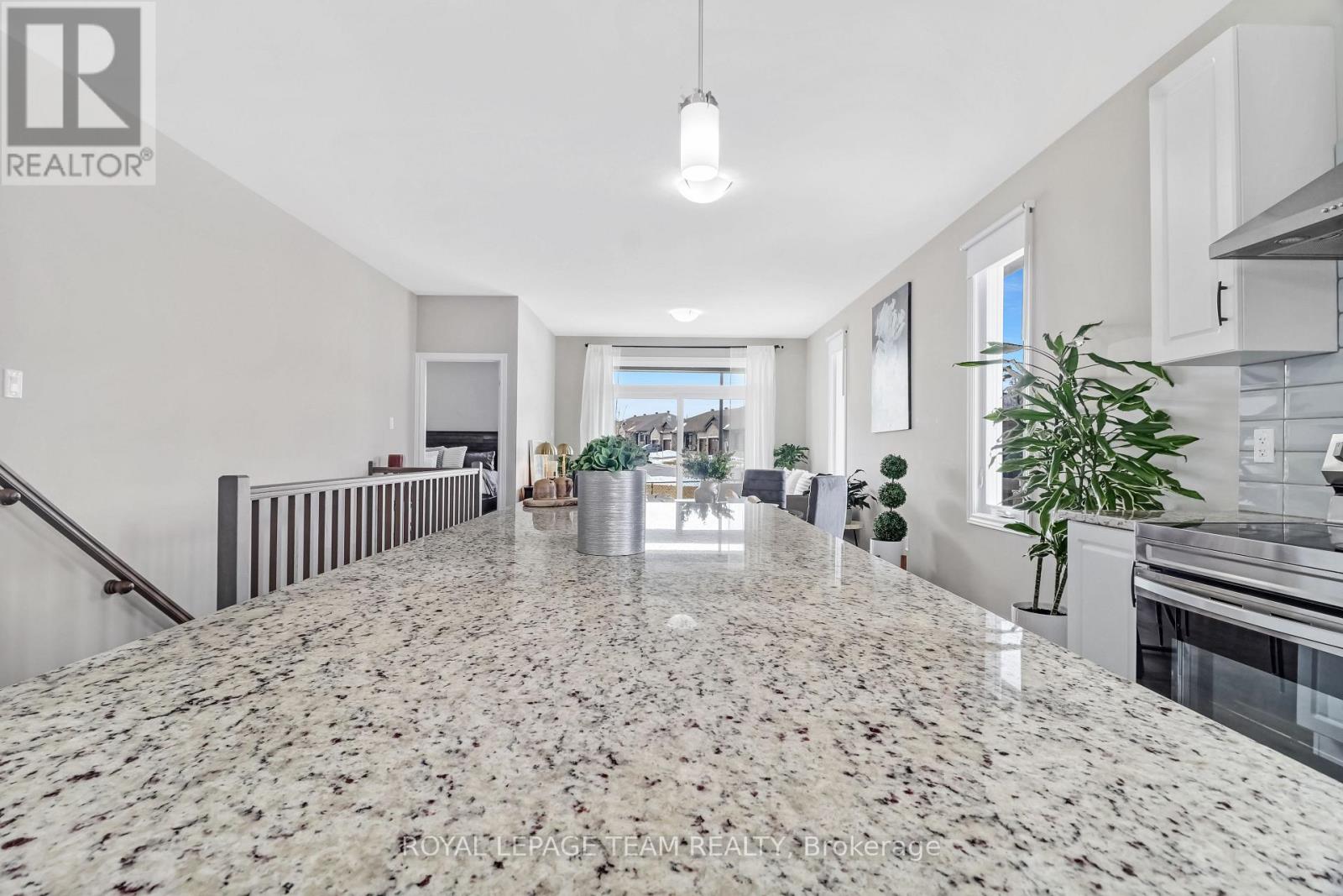 20 SEABERT DRIVE, Ottawa. Luxury613. By Peter Sagos - Image 13