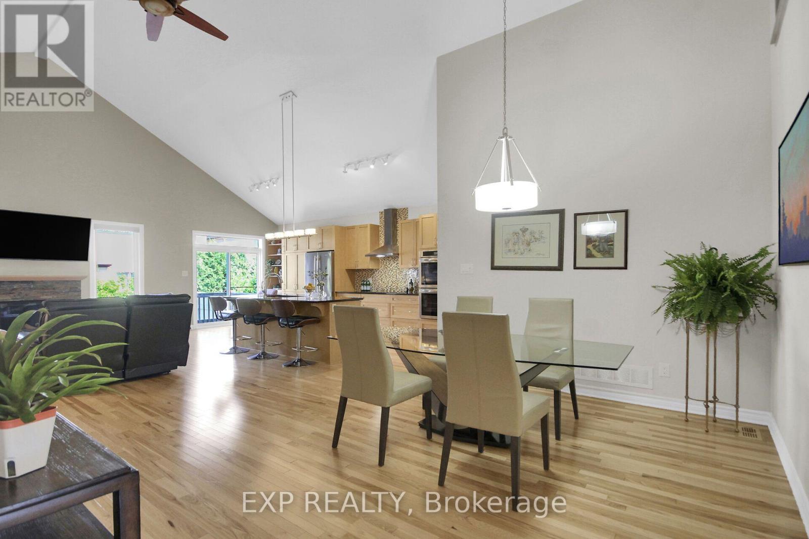 417 CHARING CROSS WAY, Ottawa. Luxury613. By Peter Sagos - Image 11