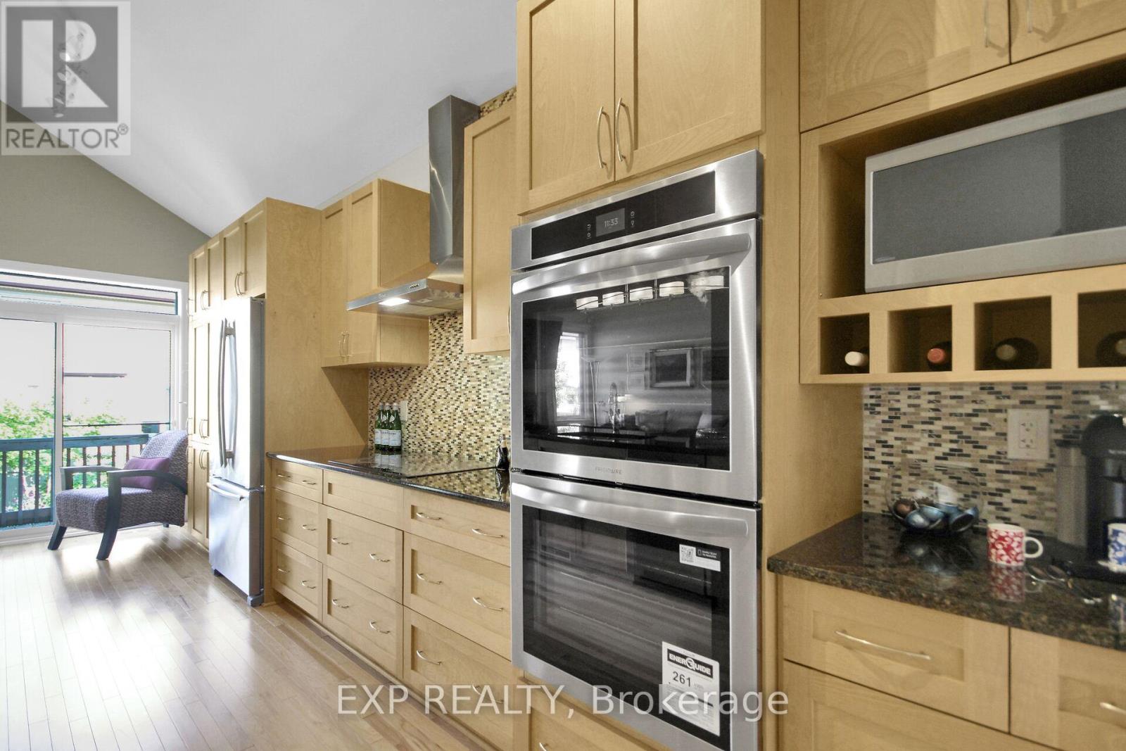 417 CHARING CROSS WAY, Ottawa. Luxury613. By Peter Sagos - Image 18
