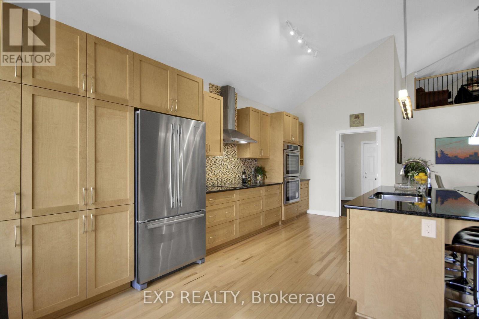 417 CHARING CROSS WAY, Ottawa. Luxury613. By Peter Sagos - Image 21