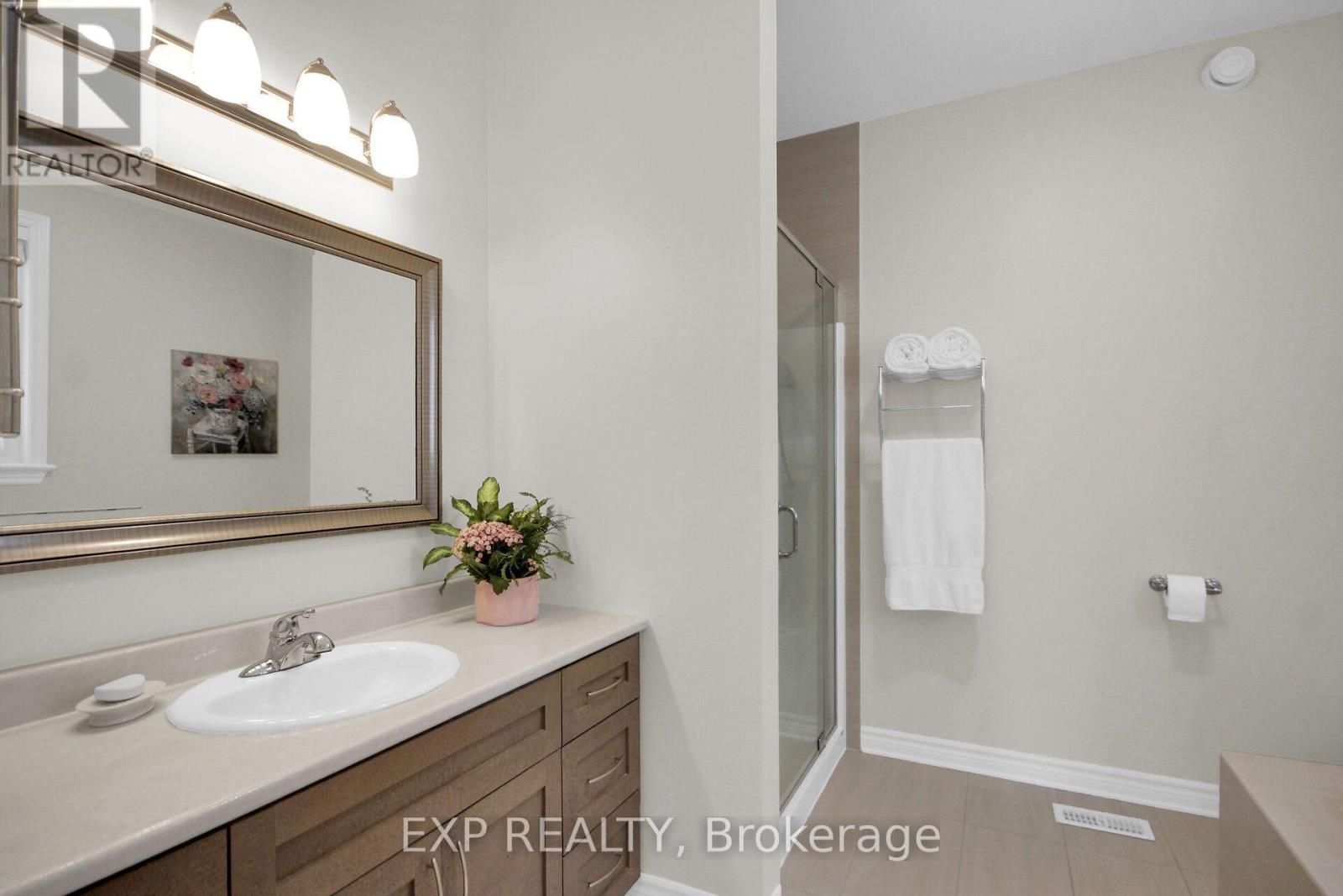 417 CHARING CROSS WAY, Ottawa. Luxury613. By Peter Sagos - Image 26