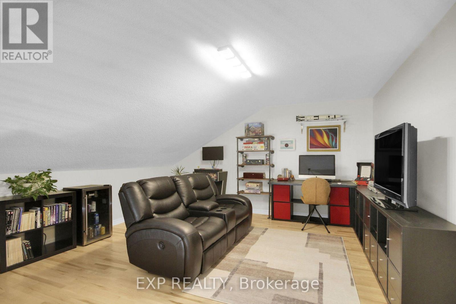 417 CHARING CROSS WAY, Ottawa. Luxury613. By Peter Sagos - Image 30