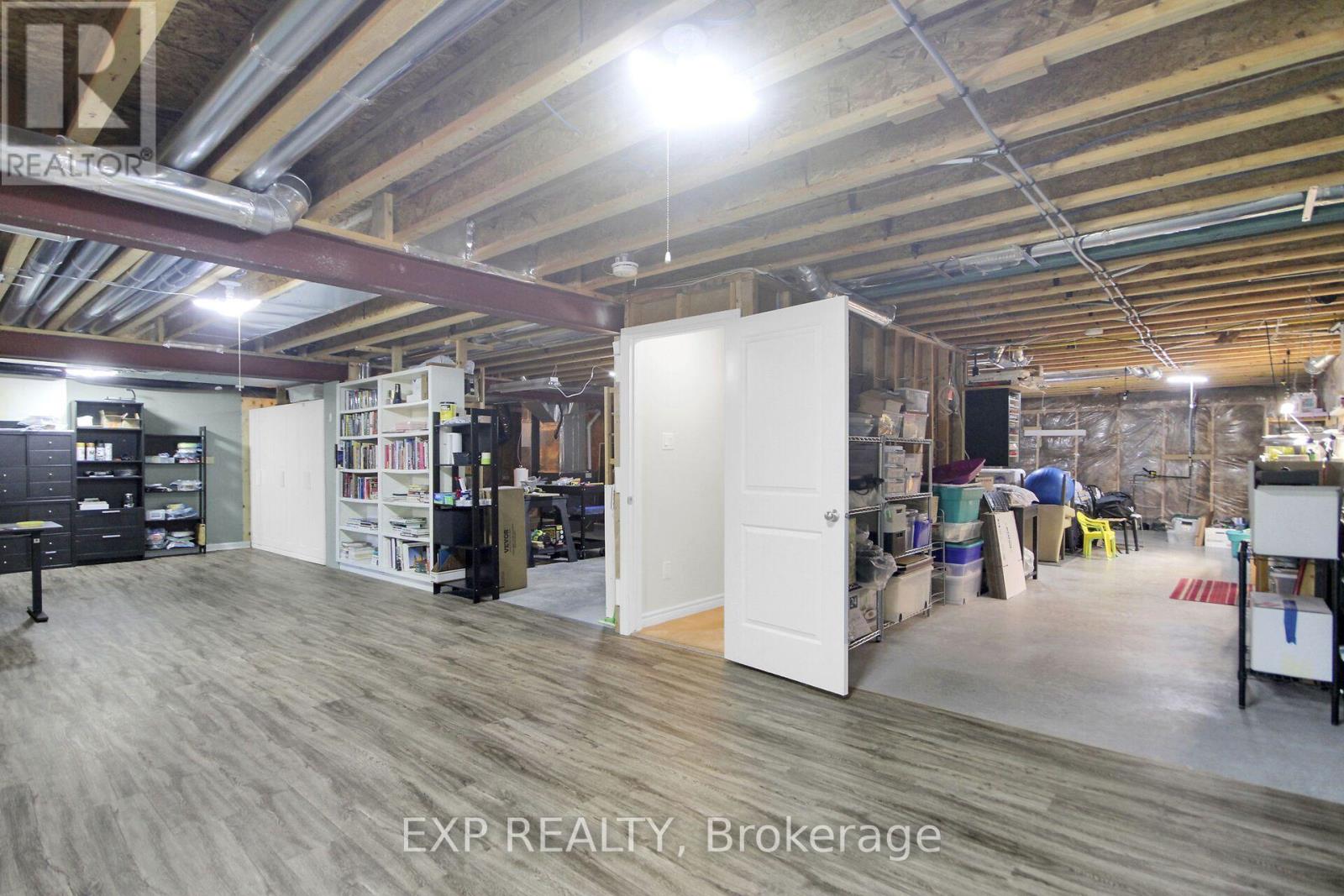 417 CHARING CROSS WAY, Ottawa. Luxury613. By Peter Sagos - Image 38