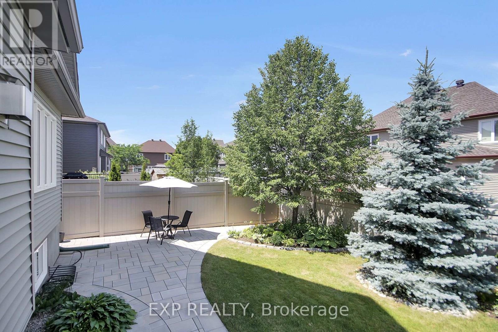 417 CHARING CROSS WAY, Ottawa. Luxury613. By Peter Sagos - Image 43