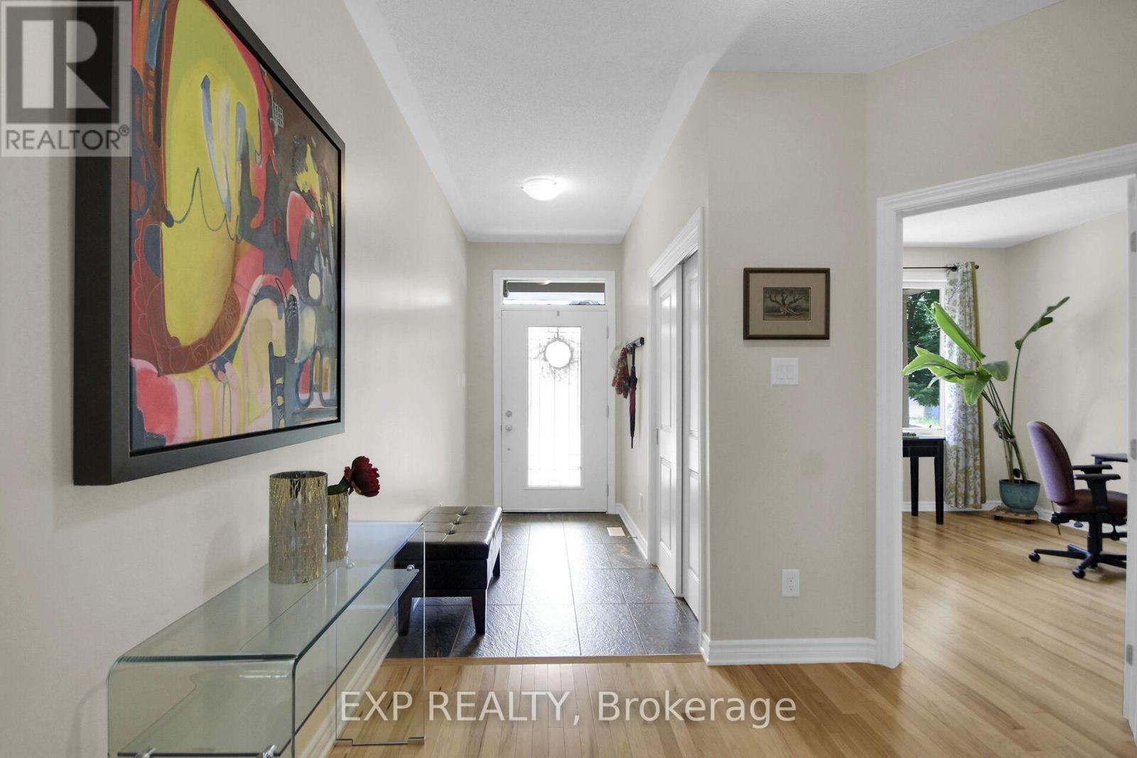 417 CHARING CROSS WAY, Ottawa. Luxury613. By Peter Sagos - Image 6