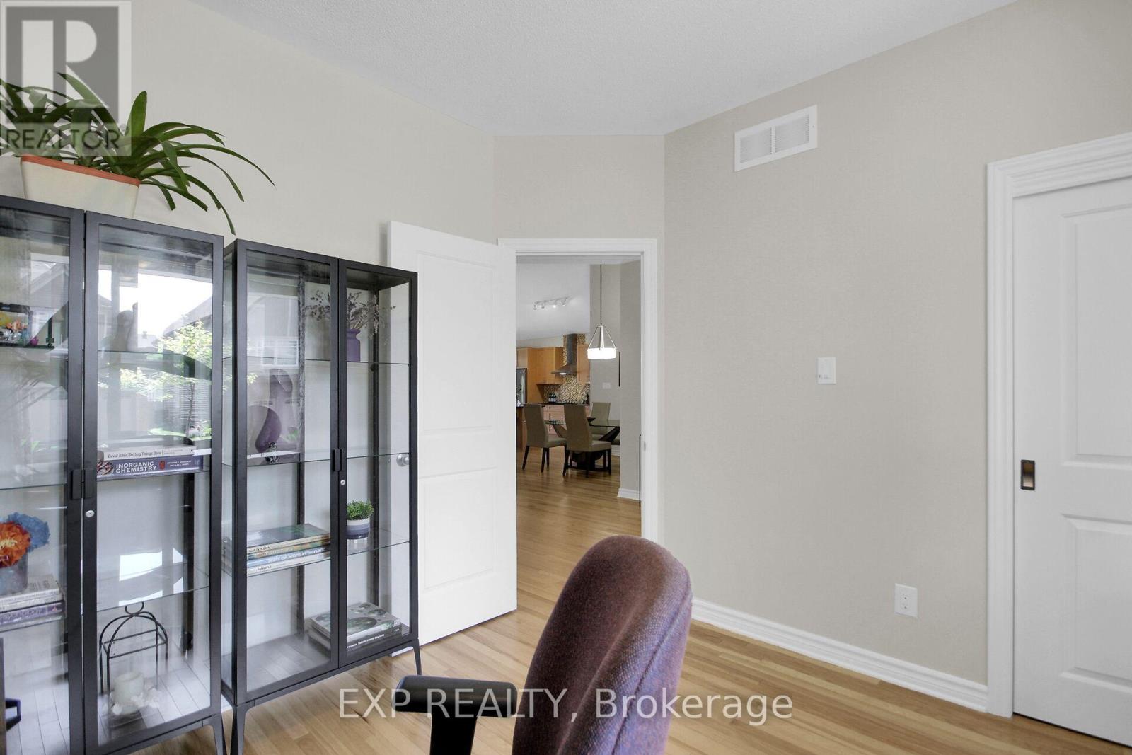 417 CHARING CROSS WAY, Ottawa. Luxury613. By Peter Sagos - Image 8