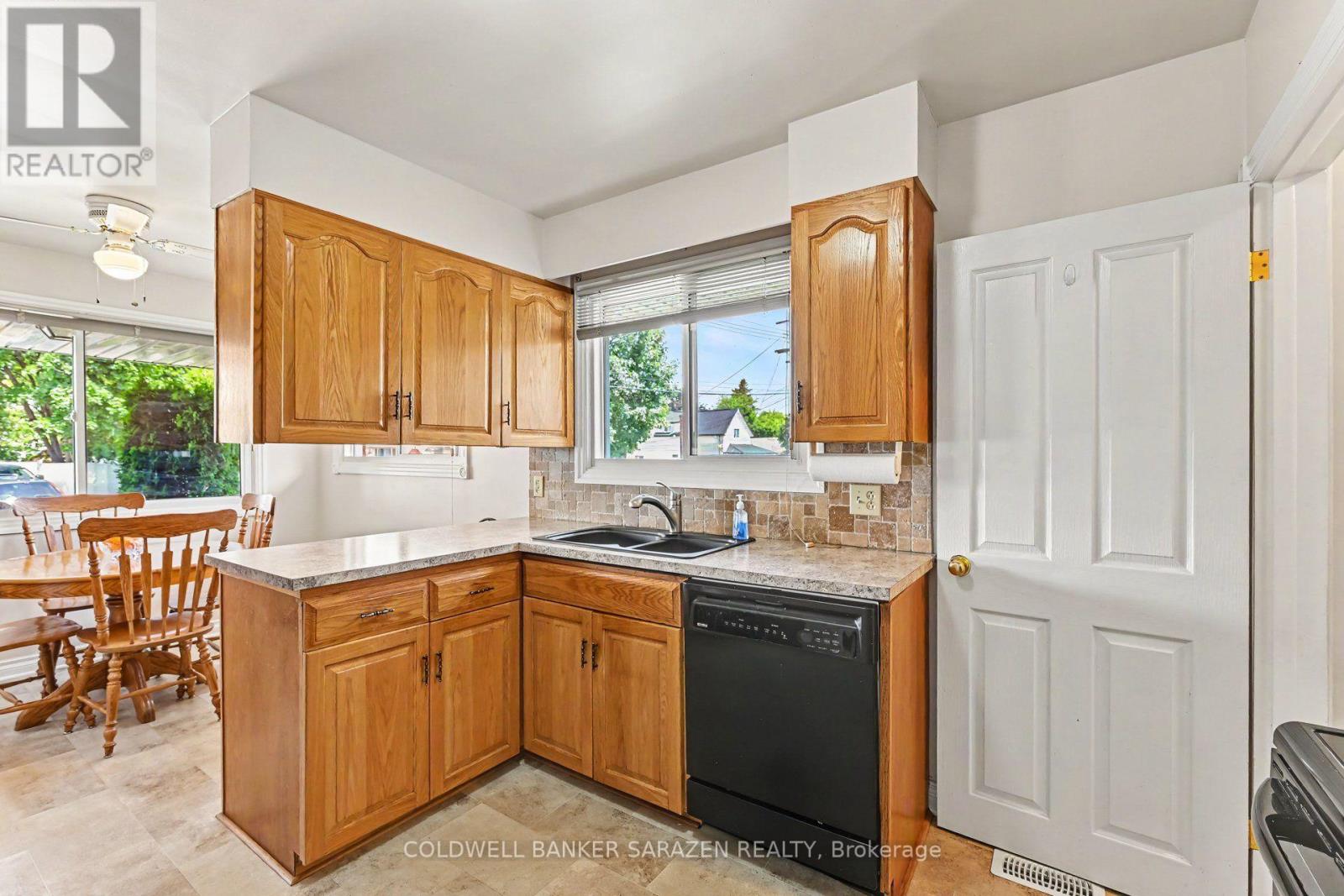 68 TIERNEY STREET S - 13