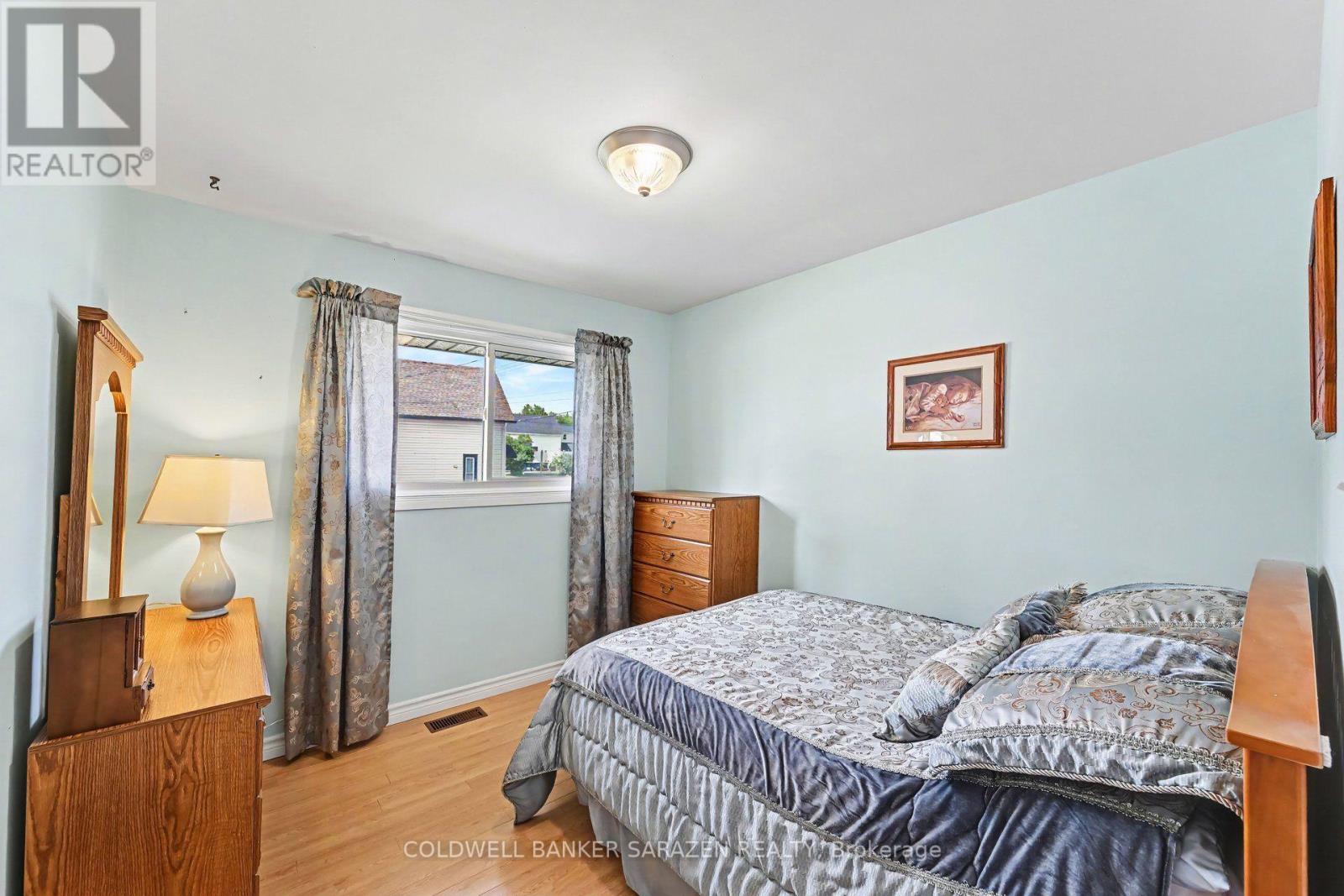 68 TIERNEY STREET S - 18
