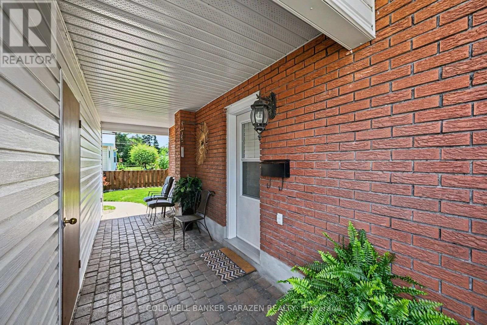 68 TIERNEY STREET S - 29