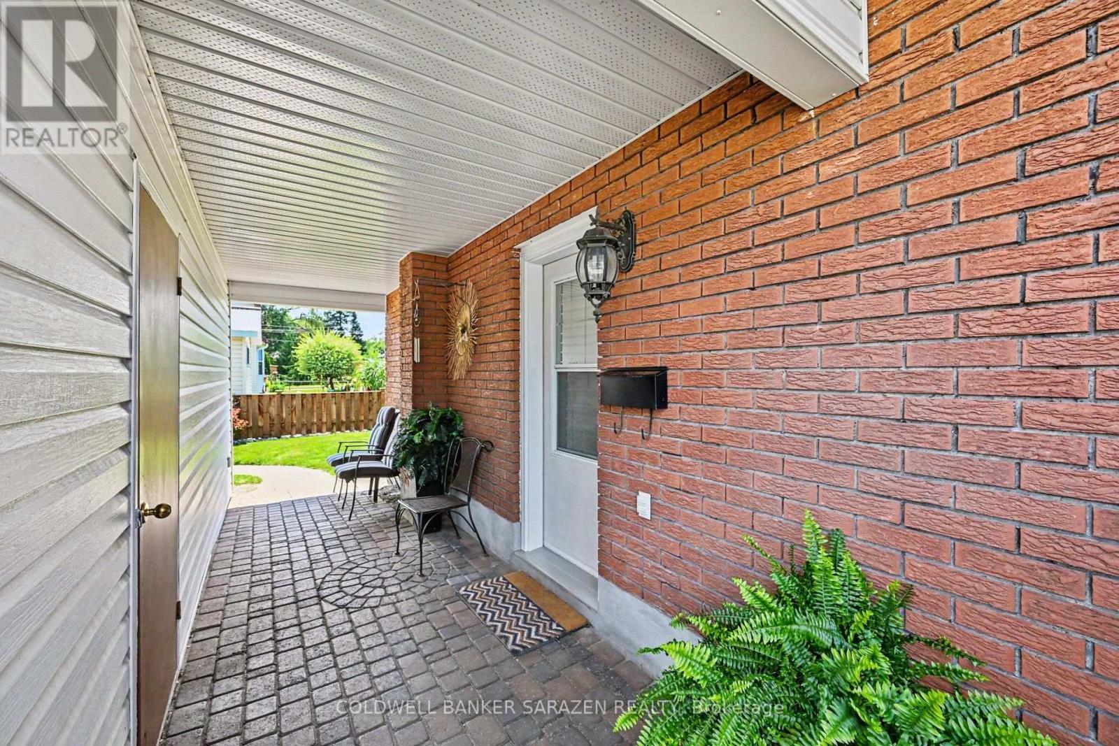 68 TIERNEY STREET S - 5