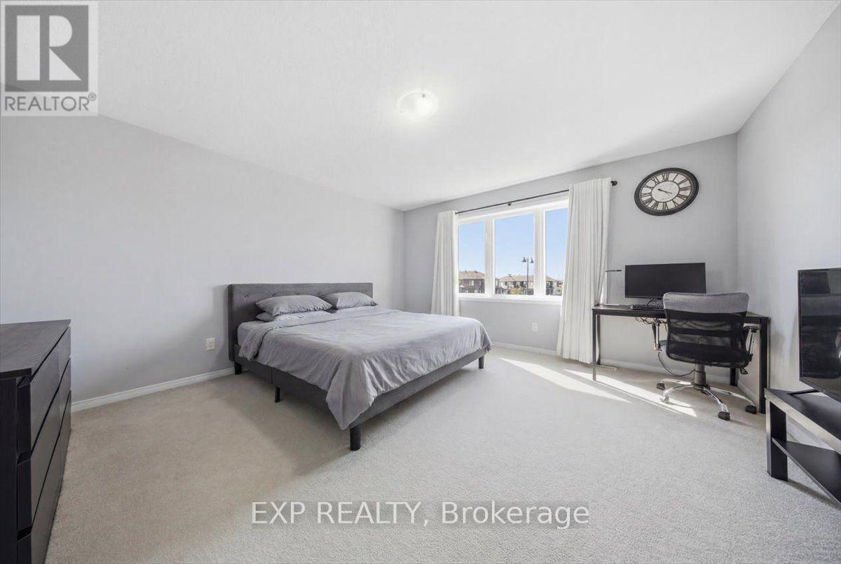 92 RIDDELL STREET, Ottawa. Luxury613. By Peter Sagos - Image 11