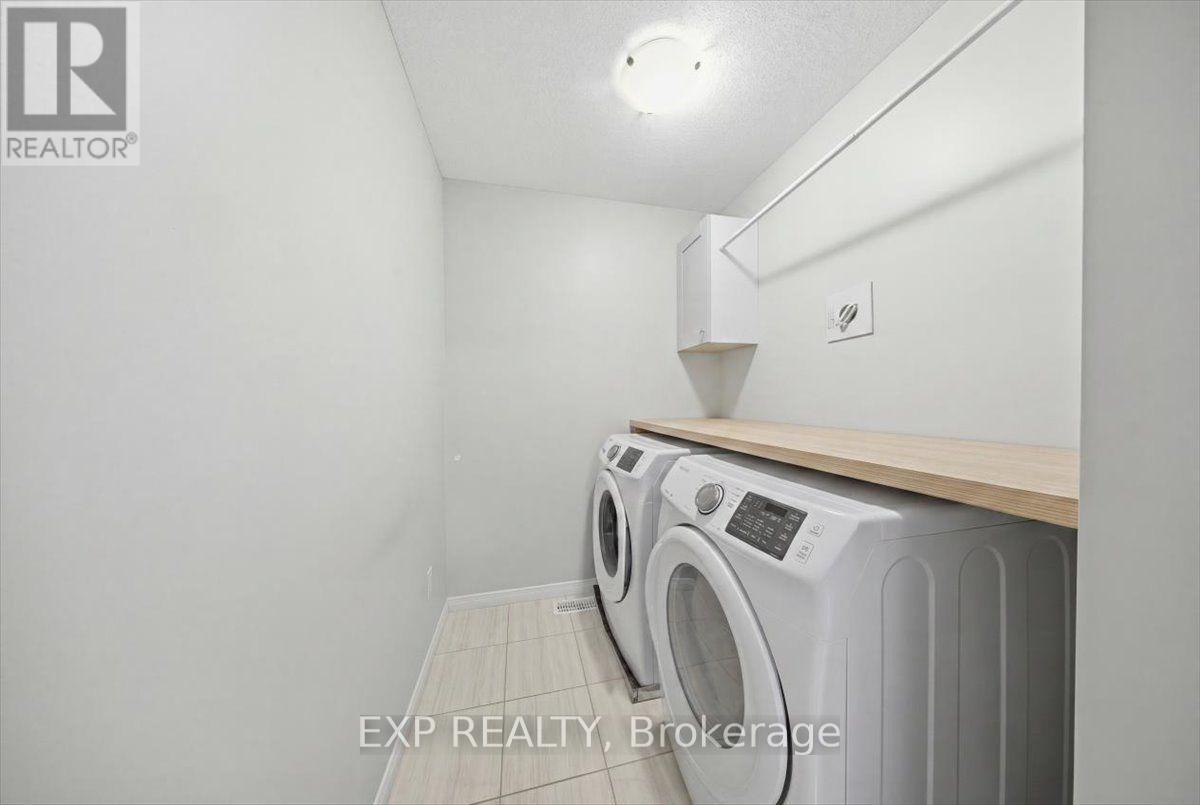 92 RIDDELL STREET, Ottawa. Luxury613. By Peter Sagos - Image 14