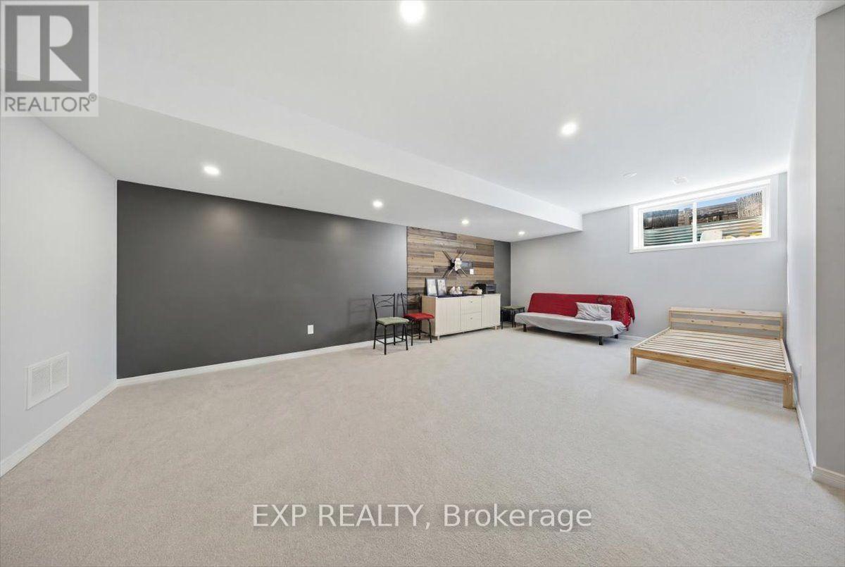 92 RIDDELL STREET, Ottawa. Luxury613. By Peter Sagos - Image 19