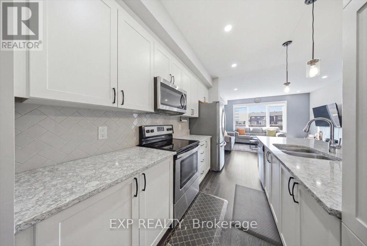 92 RIDDELL STREET, Ottawa. Luxury613. By Peter Sagos - Image 7