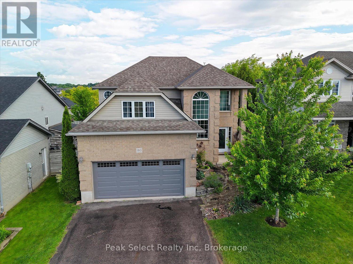 180 RIDGEWOOD CRESCENT - 2