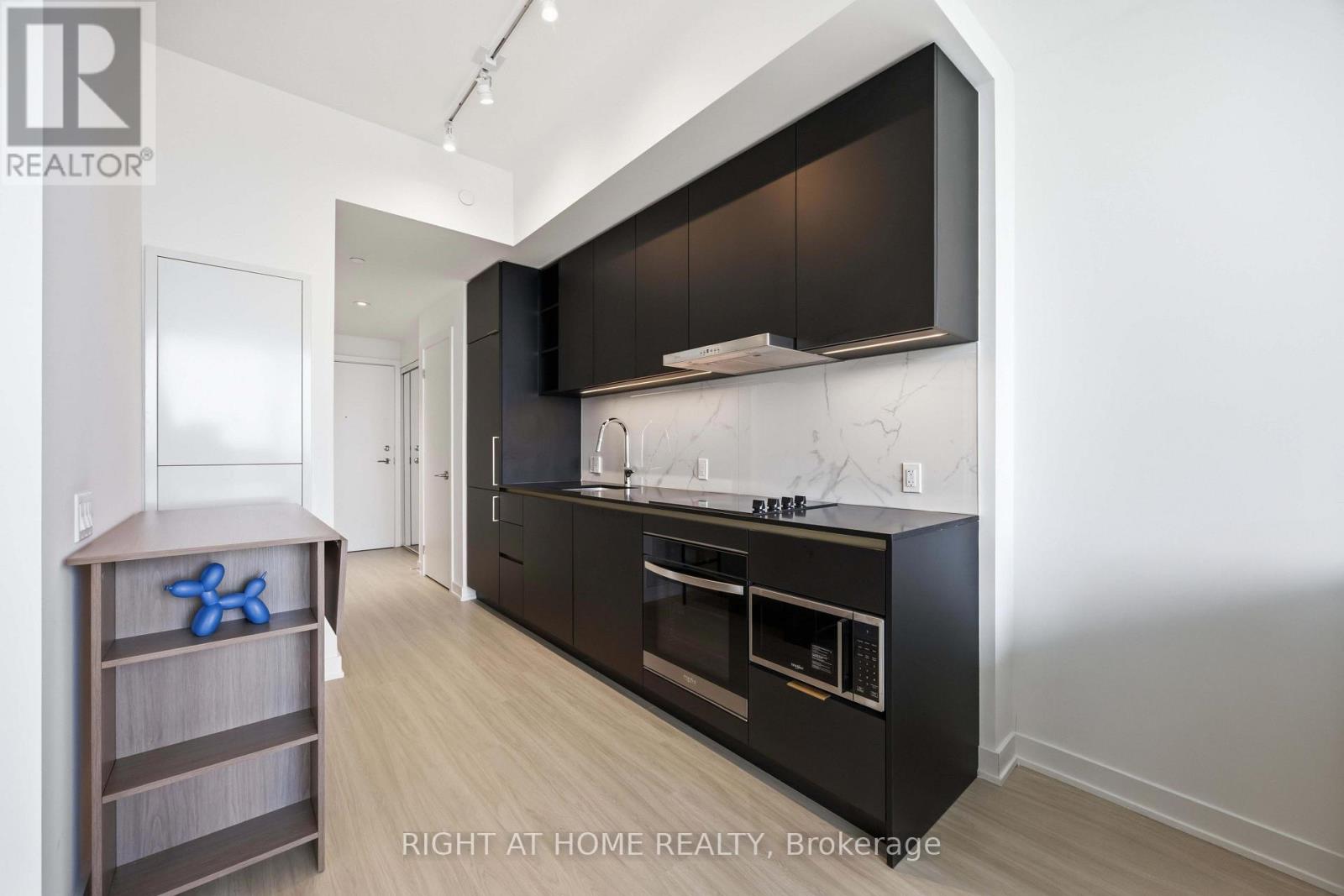 #5110 8 WELLESLEY STREET W - 18