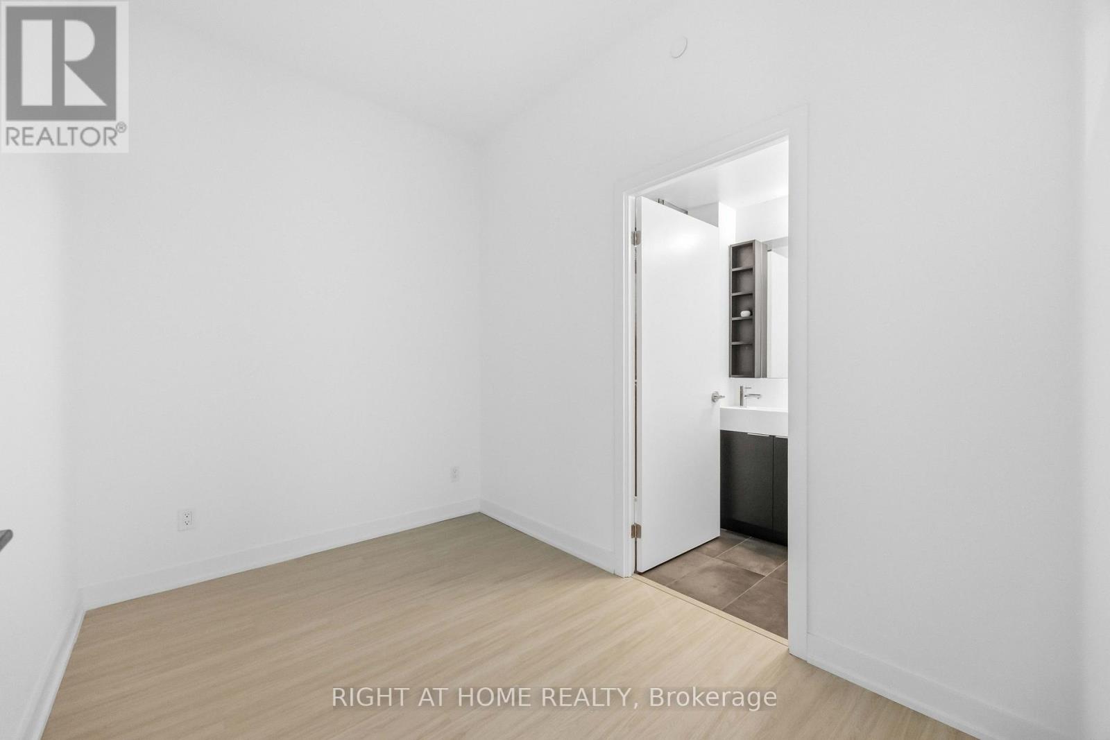 #5110 8 WELLESLEY STREET W - 24