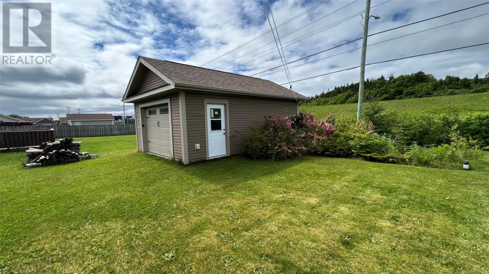 11 PELLEY Drive - Image 24