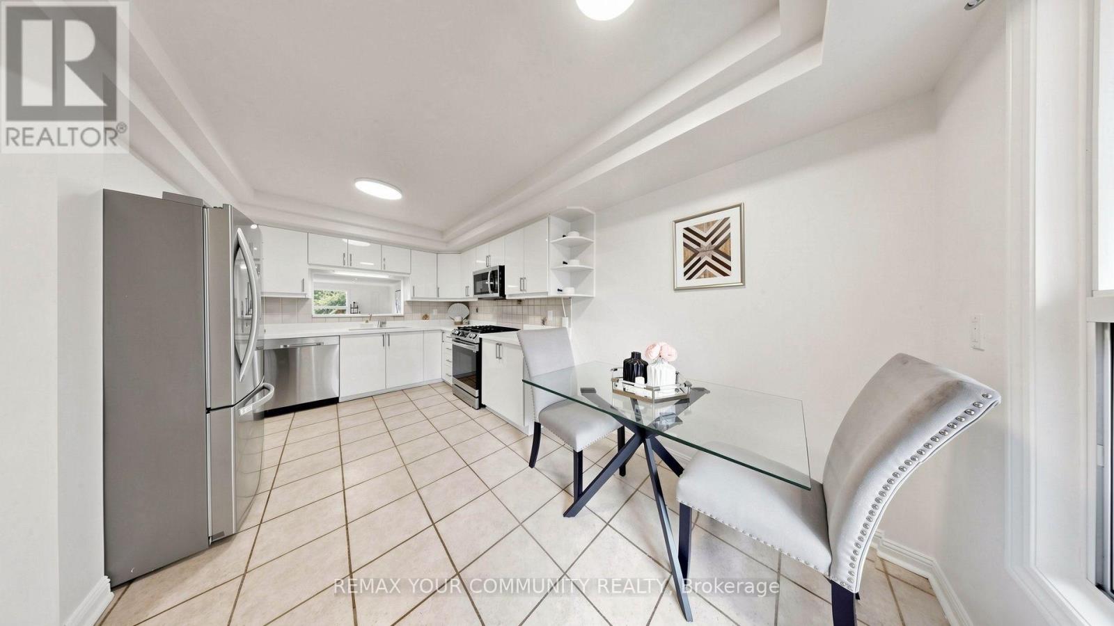 276 CURREY CRESCENT - 15