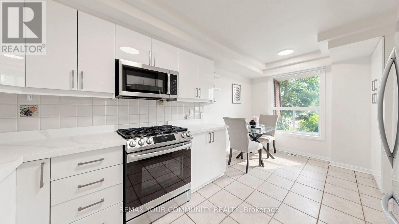 276 CURREY CRESCENT - 17