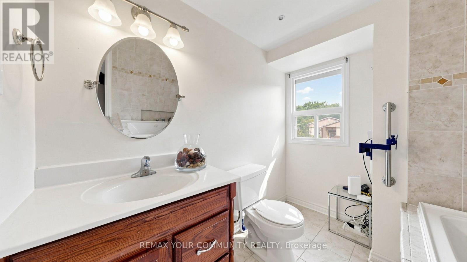 276 CURREY CRESCENT - 30